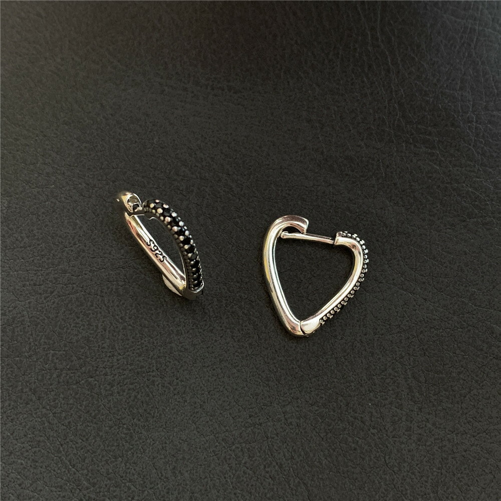 小寶s925純銀黑色鋯石獨特設計愛心耳扣女耳環高級感輕奢小眾氣質