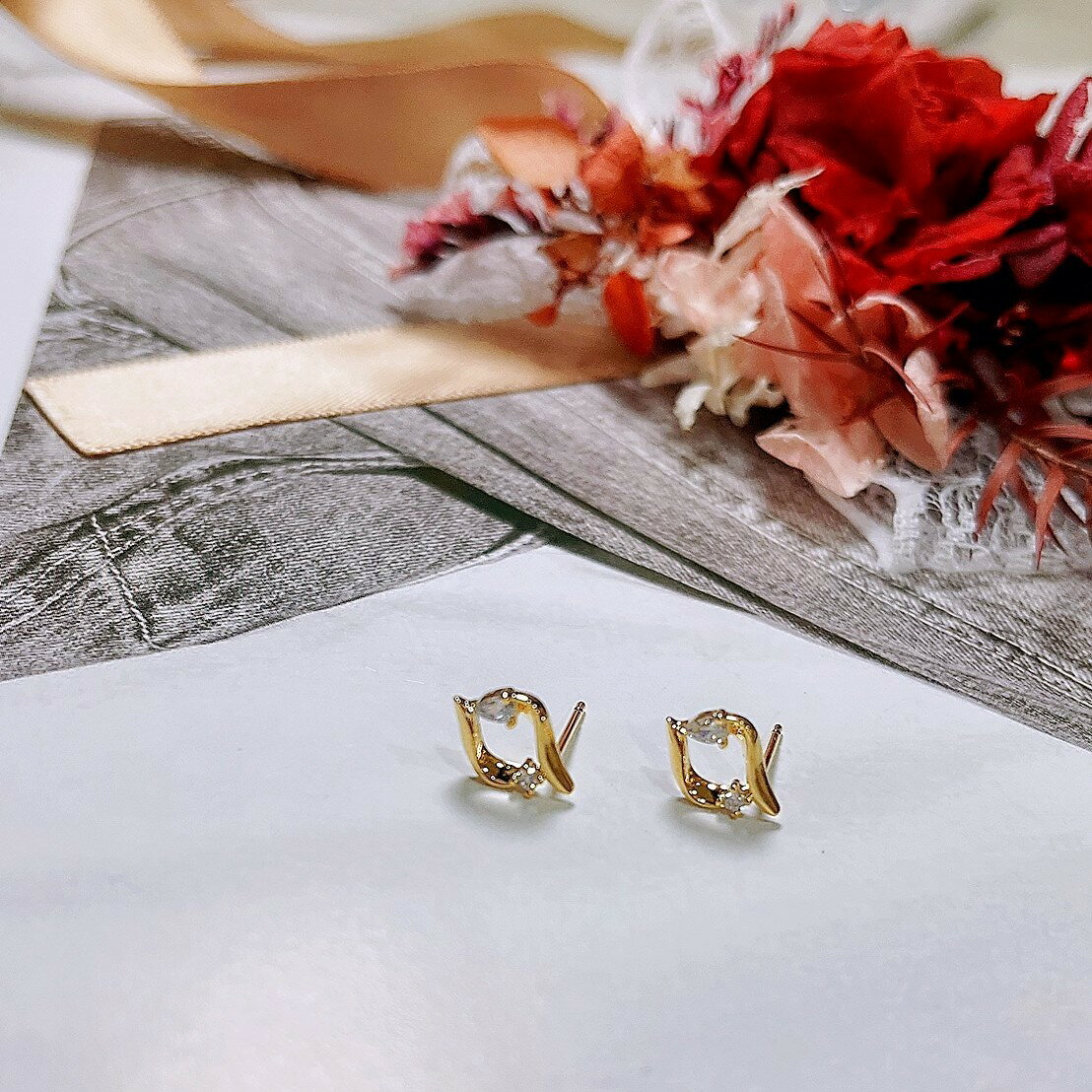 現貨專區｜鏤空菱形耳環-微光金(BPE58-g)｜送禮精選店家★Reyna jewelry 女王飾品