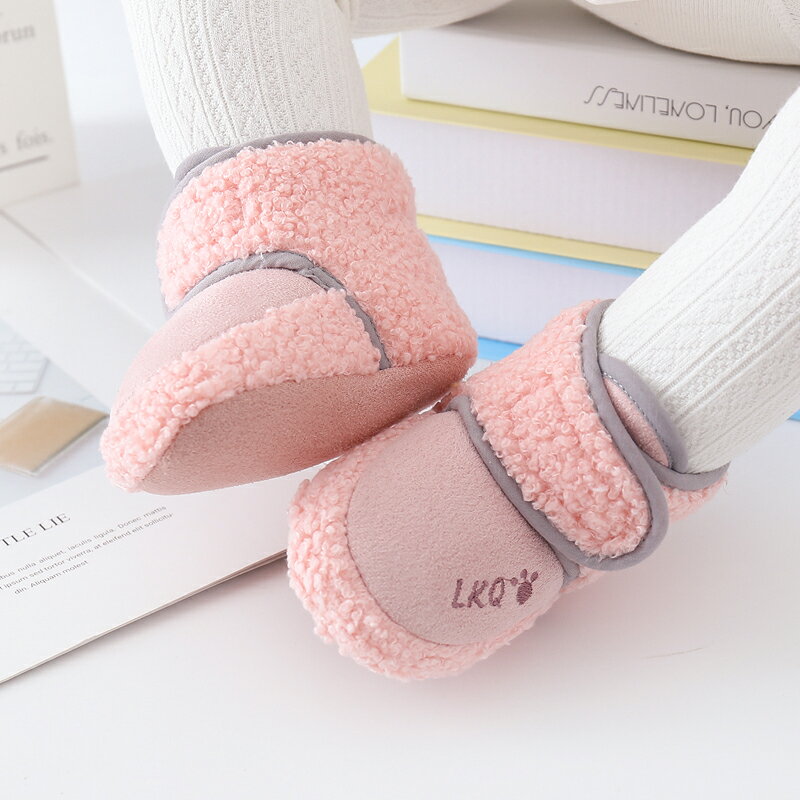 寶寶鞋子冬加絨學步鞋軟底防滑新生嬰兒鞋0-6-12個月加厚保暖棉。