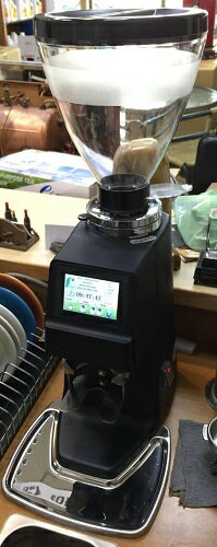 良鎂 獨家銷售 營業用 定量磨豆機(黑色)--【良鎂咖啡精品館】
