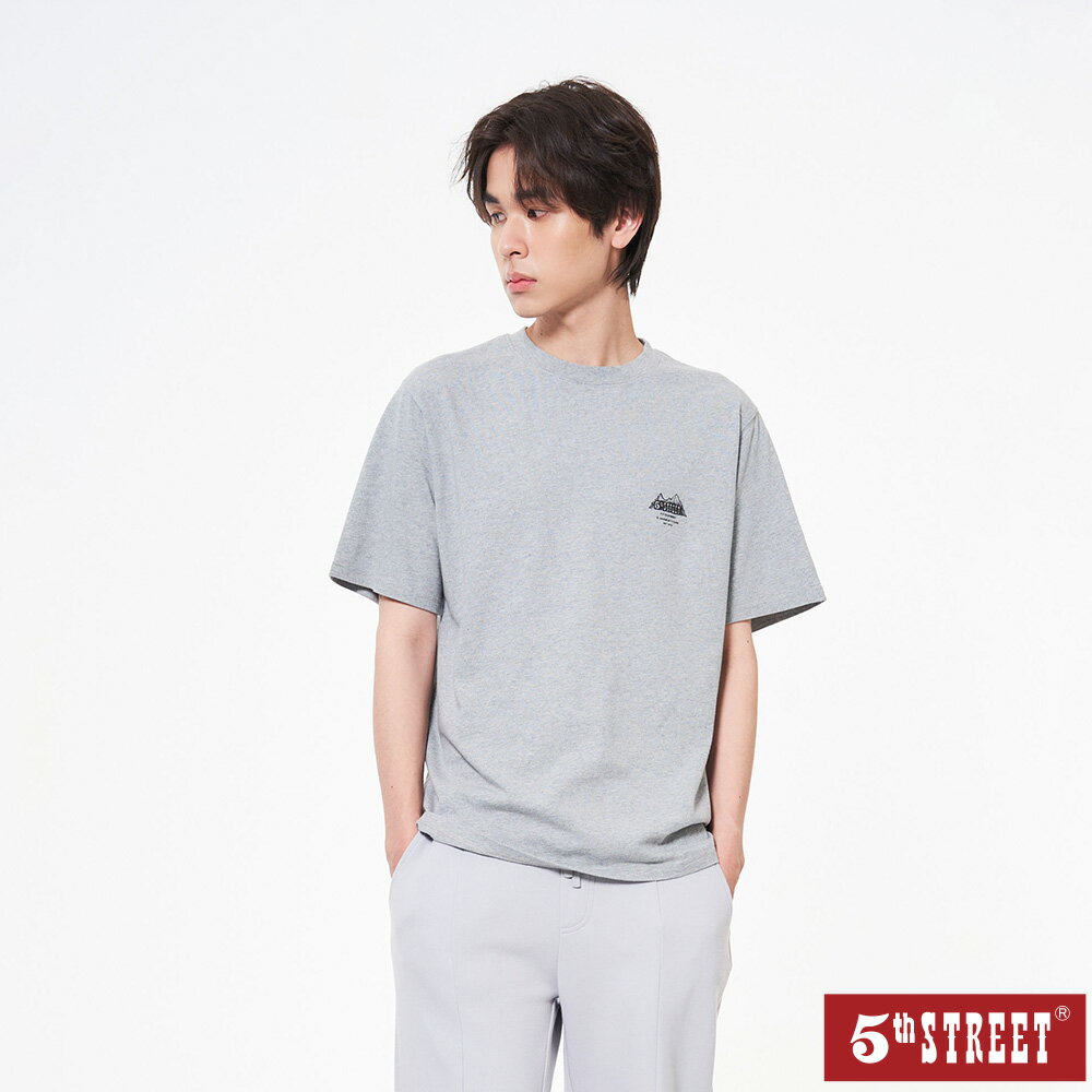 男線條山形小LOGO印花短袖T恤-麻灰色【5th STREET】【APP下單享4%點數】 ★春夏新品 0