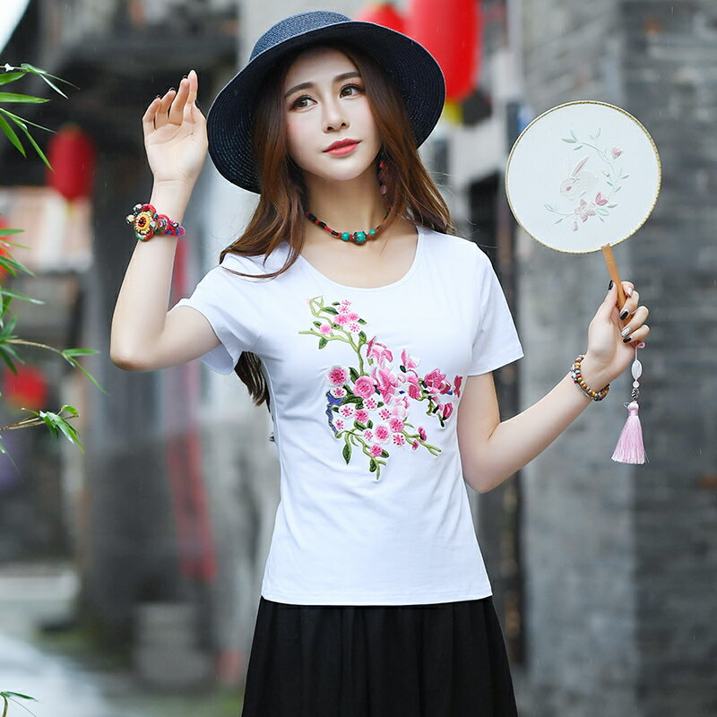 夏季新款中國風大碼女裝復古刺繡民族風繡花短袖T恤修身上衣1入