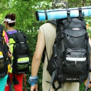 美麗大街【LF393】戶外登山包徒步野營雙肩背包旅行行李包60L