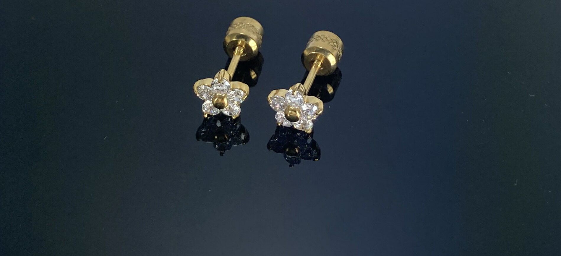 316 鋯石梅花  耳環 6mm 2