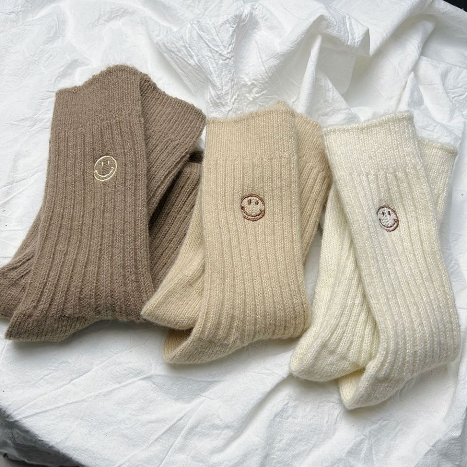 羊毛襪子女文藝純色保暖中筒襪加厚雙針笑臉堆堆襪子長襪冬季新款【聚宝屋】