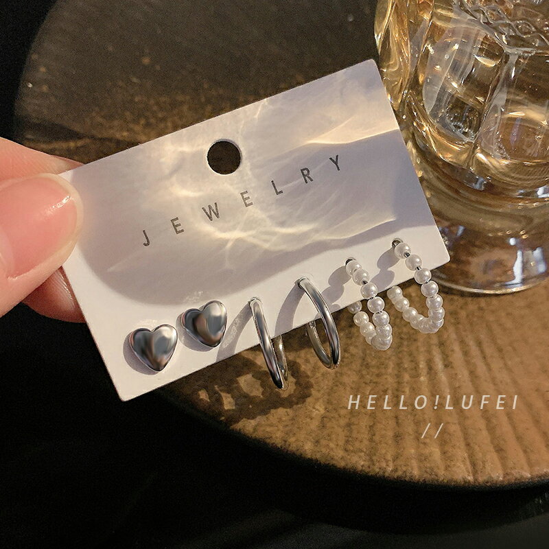 簡約小巧復古愛心珍珠耳釘2021年新款潮耳環氣質小眾設計個性耳飾