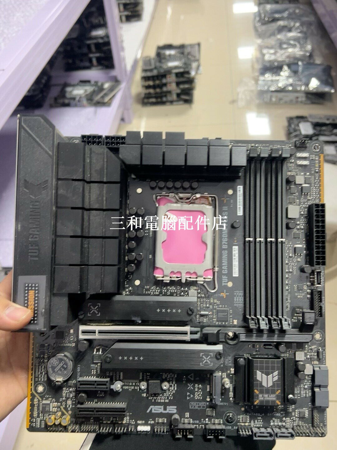 華碩TUF B760M-PLUS II 主機板 D5 插槽 實物 拍攝 所見所得 易攜帶 當天發貨 官方質保
