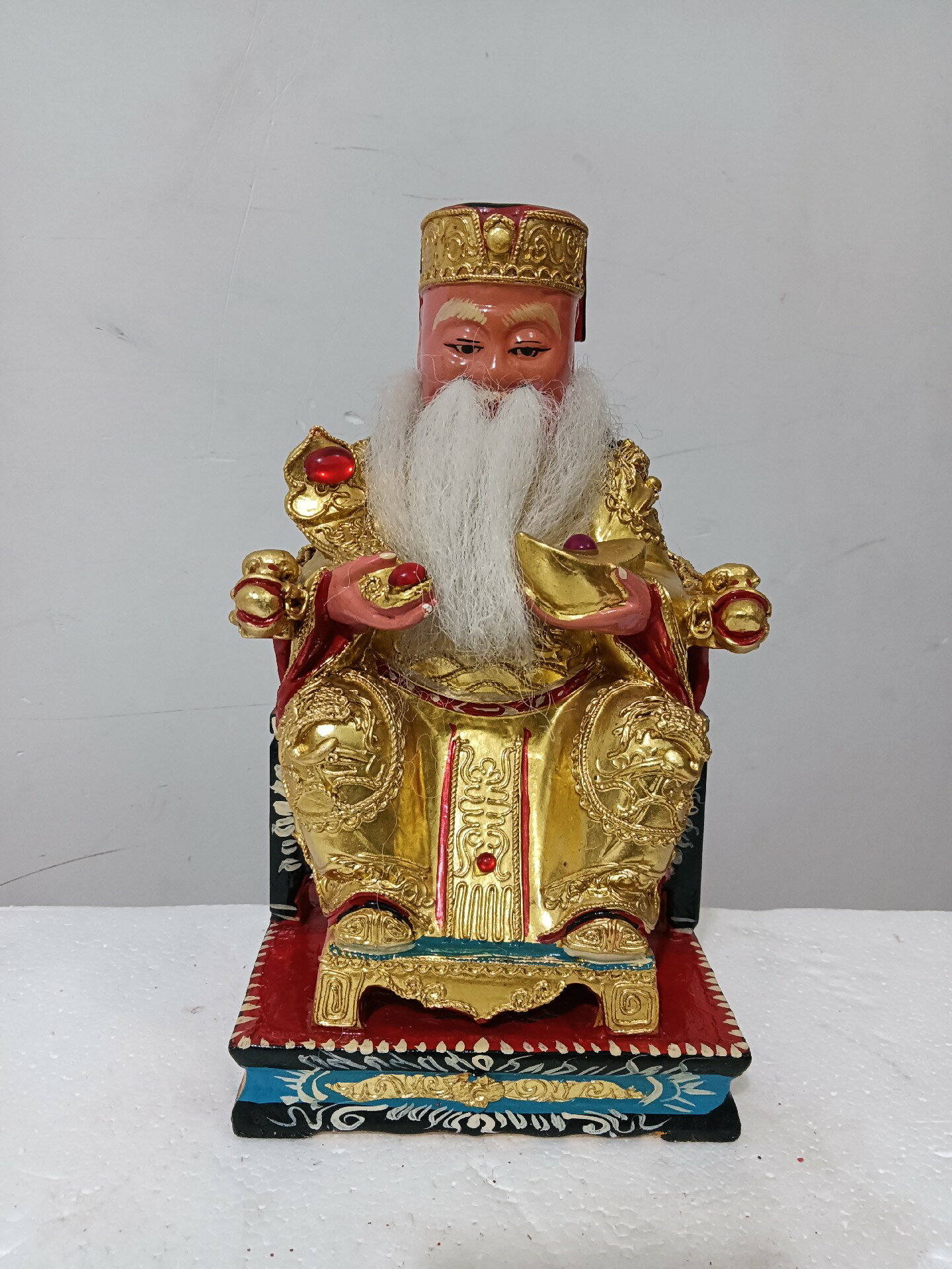 木雕福德正神，土地公，高23釐米，底座寬13釐米，深10釐米