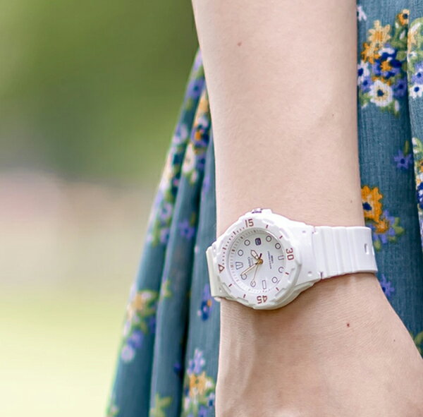 【全館95折】日本 CASIO 卡西歐 經典款 女錶 男錶 防水 白金配色 LRW-200H-7E2JF 日本正版 該該貝比日本精品 6