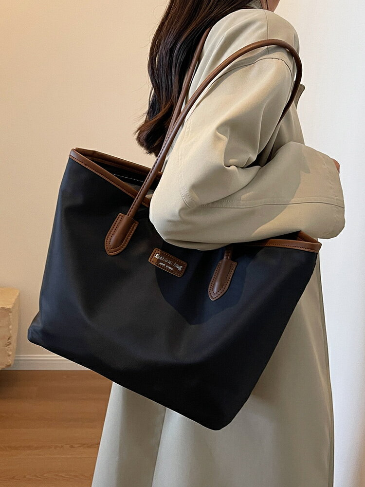 包包女大容量托特包2024新款通勤時尚大包手提單肩包牛津布女包【步行者戶外生活館】
