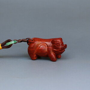 紅木豬掛件把玩件小葉紫檀小豬十二生肖掛件文玩木雕紅木項鏈