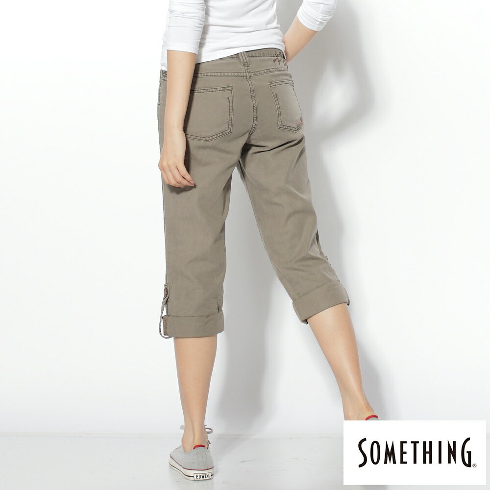 SOMETHING  女款 NATURAL EASY JEAN綁帶休閒褲 (灰褐色) 2