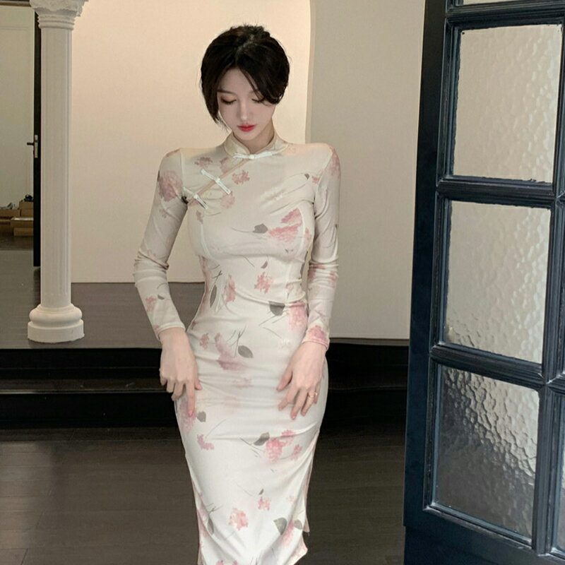民國少女長款旗袍2022春季復古改良典雅花色盤扣修身雙開叉連衣裙