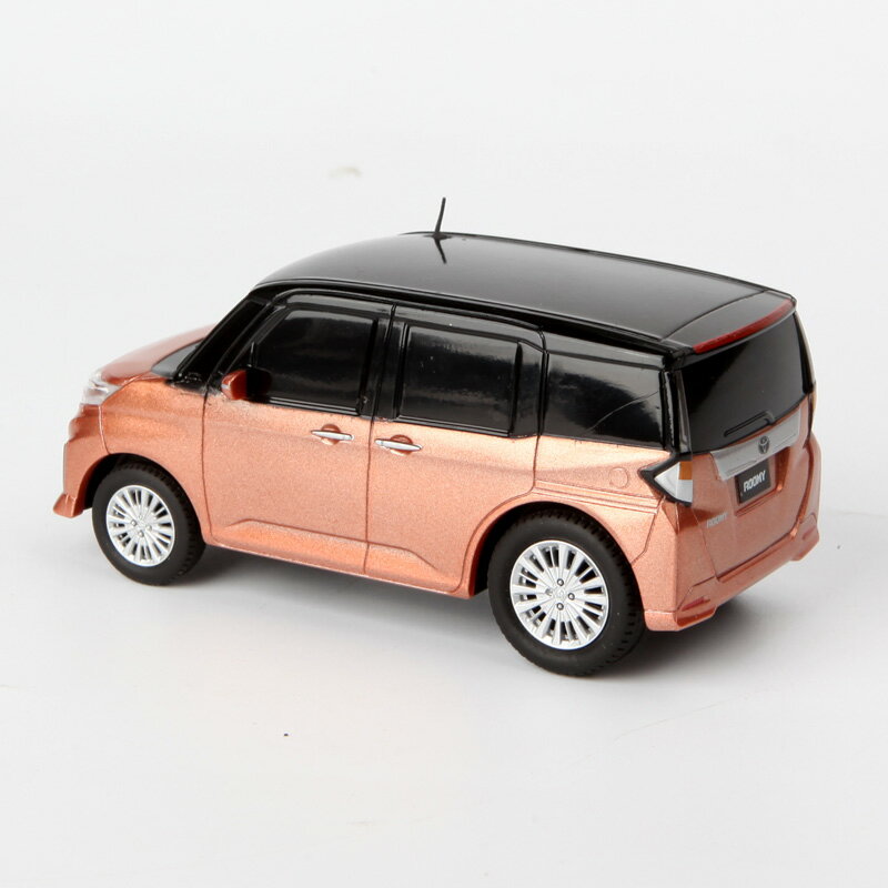 限量收藏版 丰田 AQUA 1/30 合金模型车 1:30 Toyota Aqua Prius C
