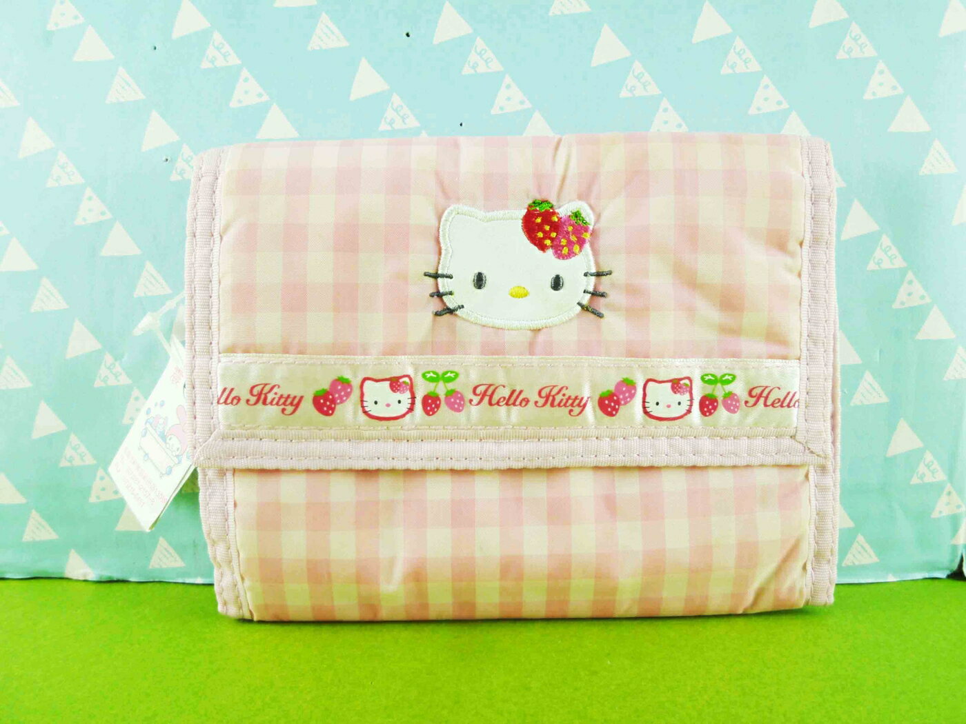 【震撼精品百貨】Hello Kitty 凱蒂貓 收納袋 草莓【共1款】 震撼日式精品百貨