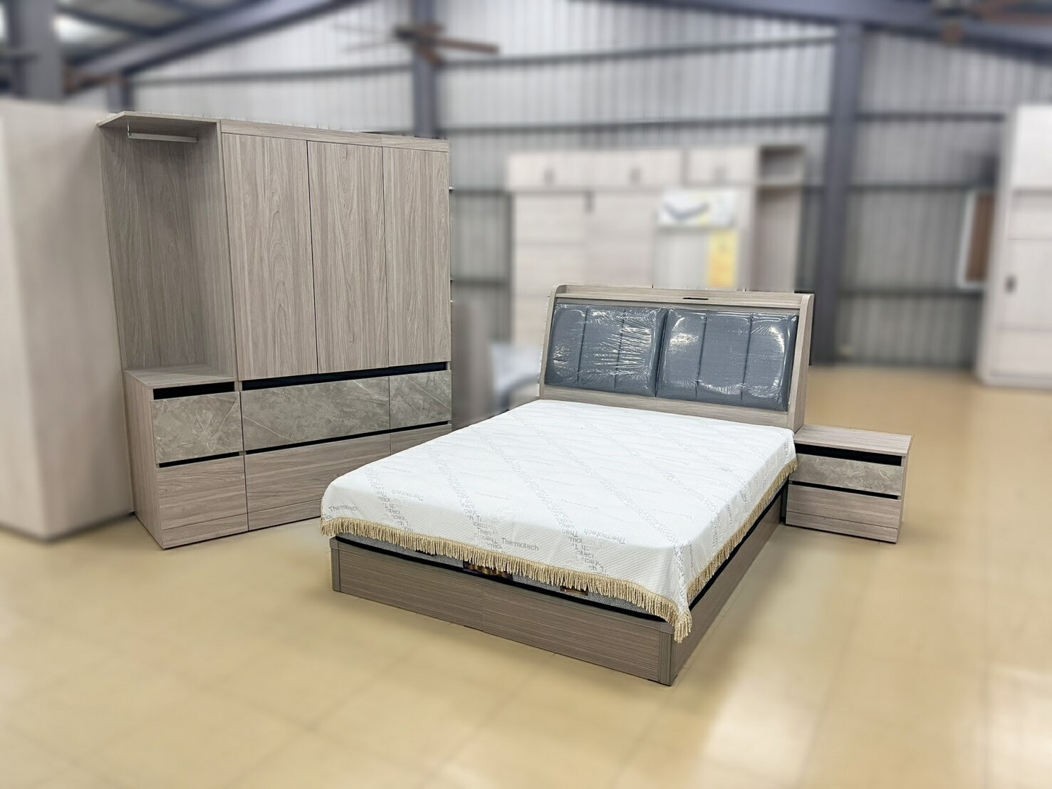 【尚品家具】227-03 楚晨 5尺床組