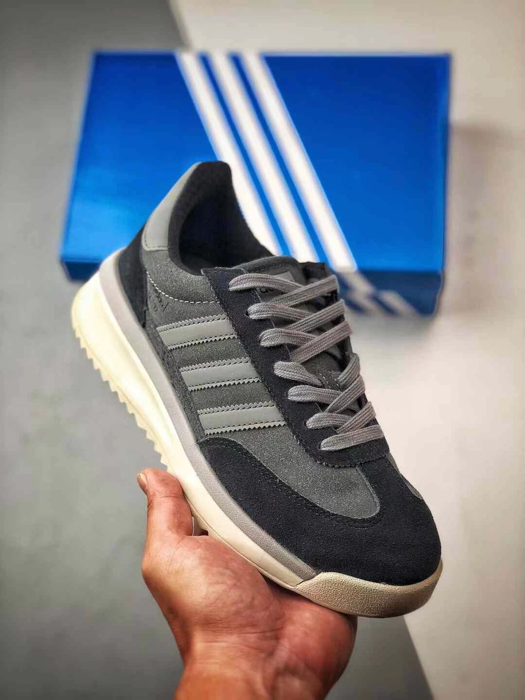 Adidas Originals SL 72 RTN  男女跑步鞋