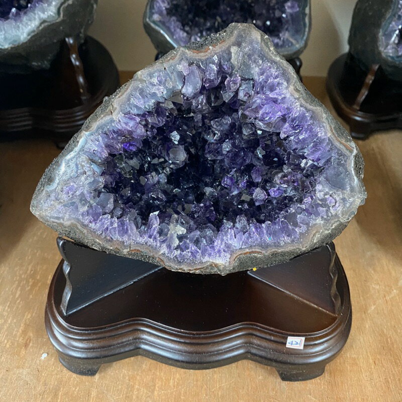 天然 烏拉圭🇺🇾5A財寶袋圓洞型 紫晶洞 紫水晶洞 靠山 天然聚寶甕 😘系列 2.7kg 編號:421
