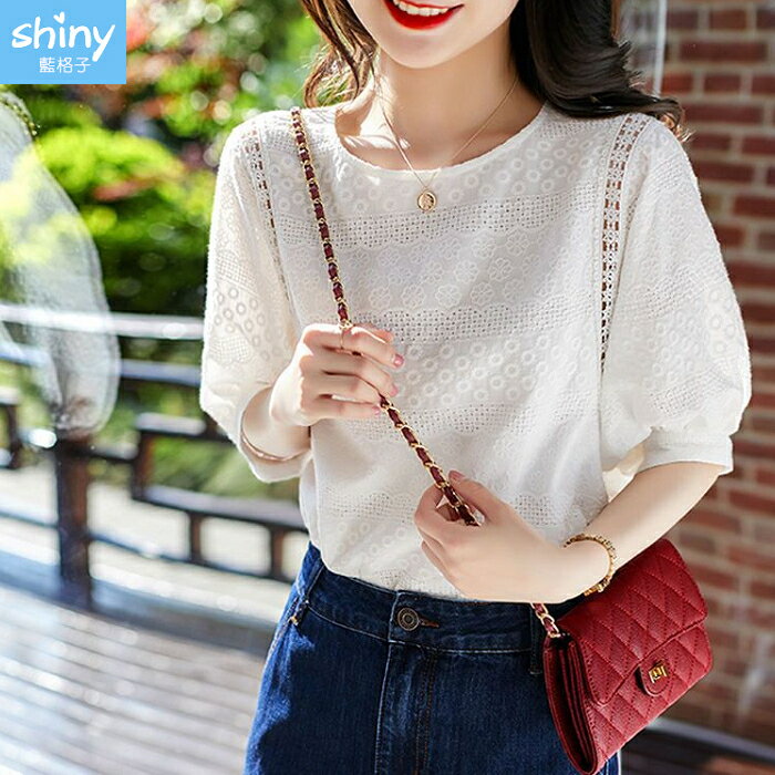 流行時尚‧素色鏤空蕾絲五分袖上衣-shiny藍格子【V5142】