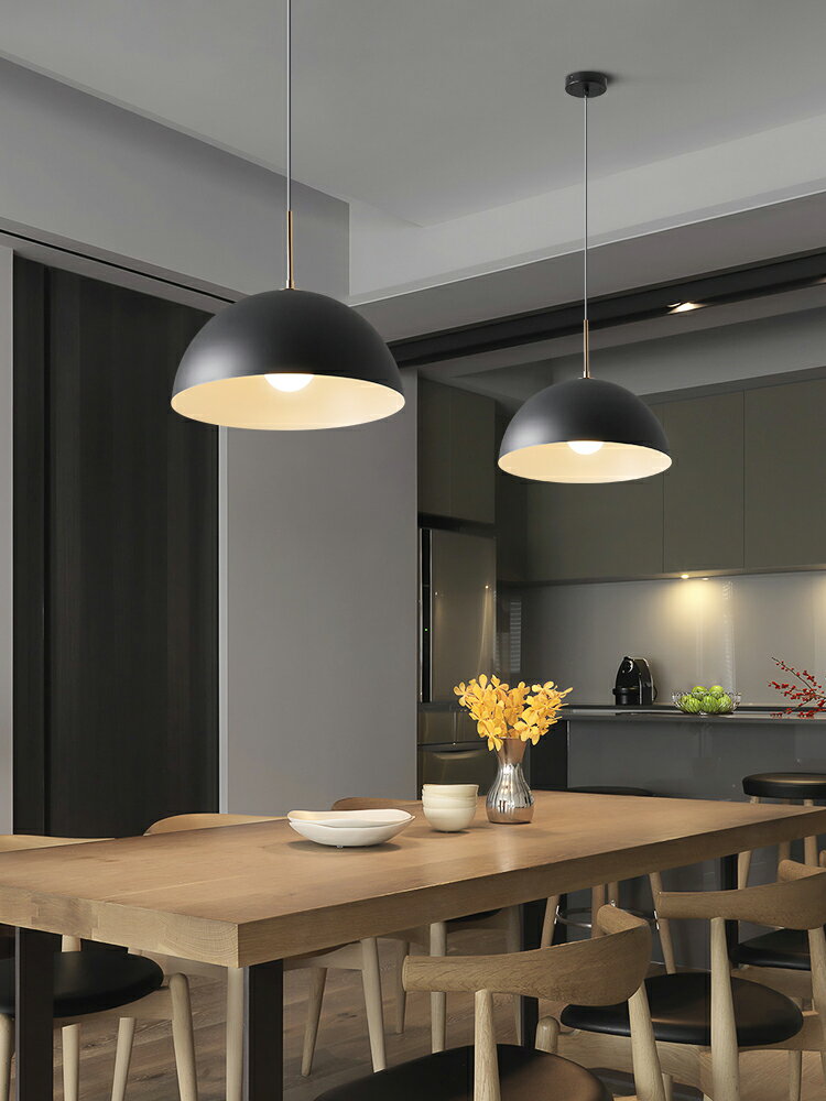 北歐吊燈餐廳燈三頭現代簡約餐桌吧臺燈創意個性家用廚房飯廳燈具