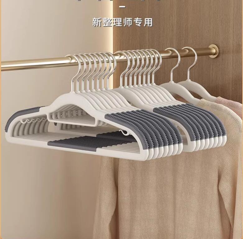 衣架家用掛衣服防滑無痕晾衣架防肩角不起包大衣撐子衣櫃專用衣掛【繁星小鎮】