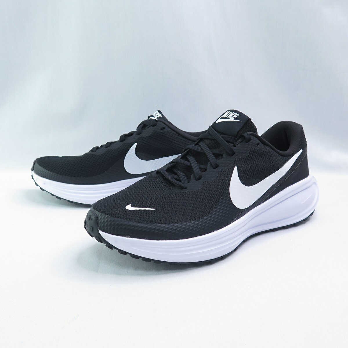NIKE HJ9198003 男慢跑鞋 Revolution 8 黑x白 大尺碼【iSport愛運動】