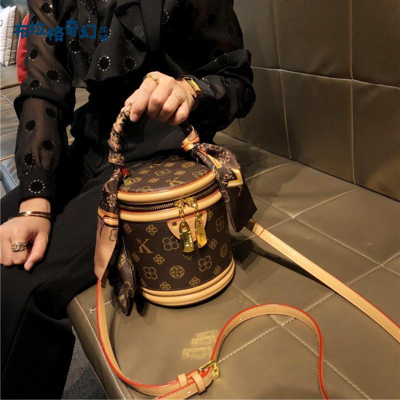 香港品牌包包 女斜挎包 2025時尚 高階感 手提水桶包 復古真皮 單肩小包 [PP0515061]