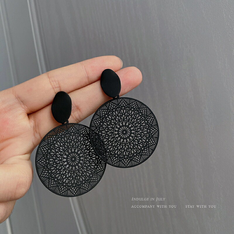 黑色誇張耳環復古港風輕奢高級感氣質耳飾女2024新款爆款大氣耳墜【淘夢屋】