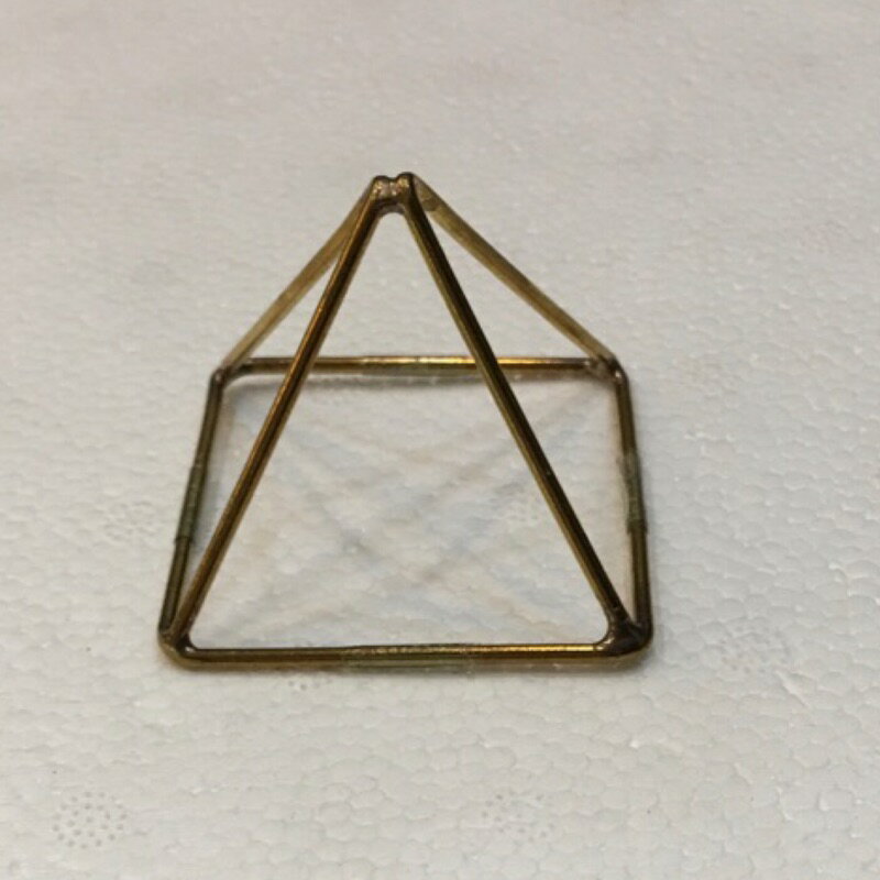 琉璃光 金字塔 小（底座 5×5cm）