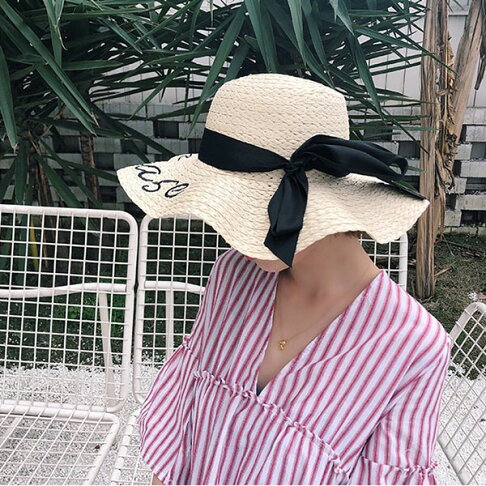 草帽 黑粉 緞帶 蝴蝶結 刺繡 字母 大帽沿 遮陽帽 帽子 編織 草編 度假 海邊 韓國 明星 英文 ANNA S. 0
