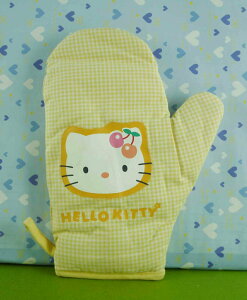 【震撼精品百貨】Hello Kitty 凱蒂貓 隔熱手套-綠格/黃格【共2款】 震撼日式精品百貨