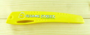 【震撼精品百貨】Sesame Street 芝麻街 美工刀-黃 震撼日式精品百貨
