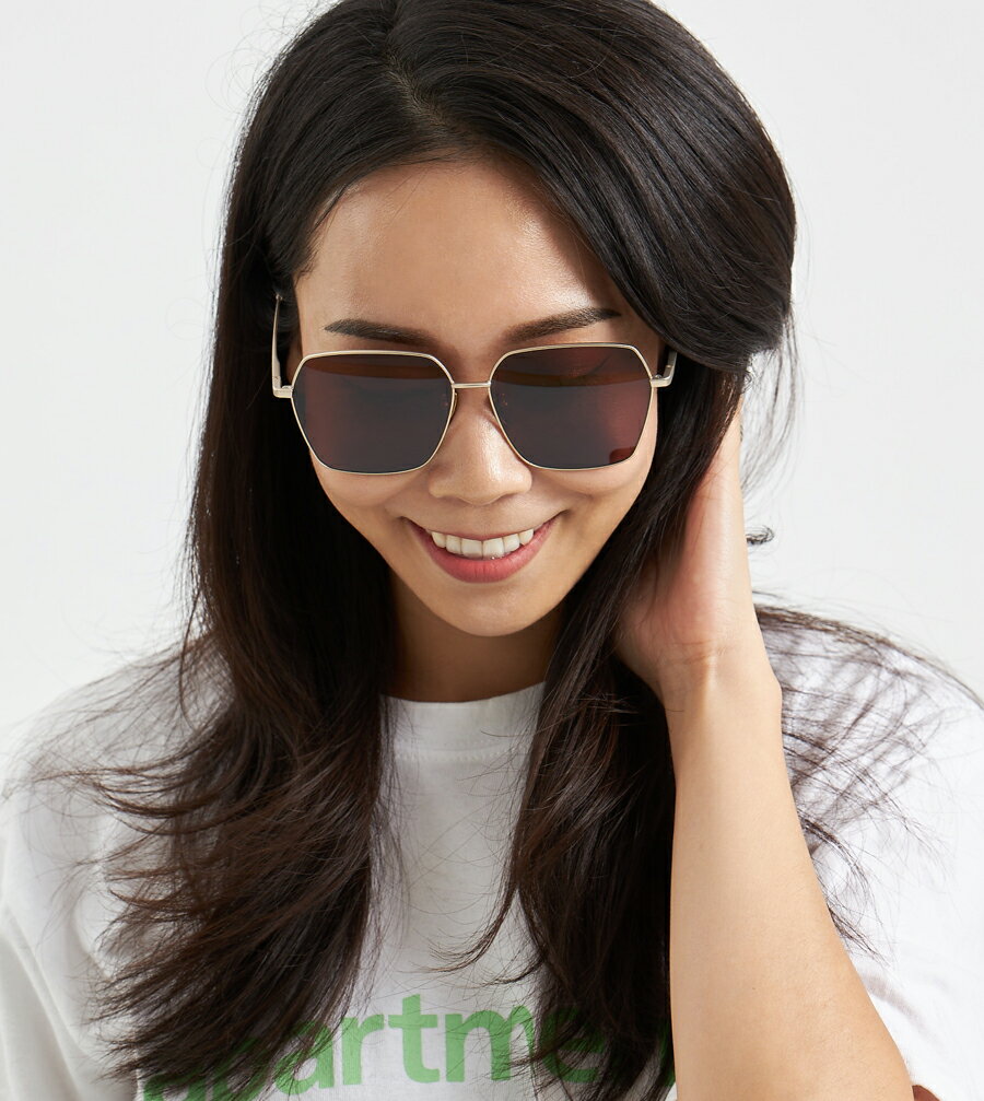 NAUGHTY / Matte Light Gold 3