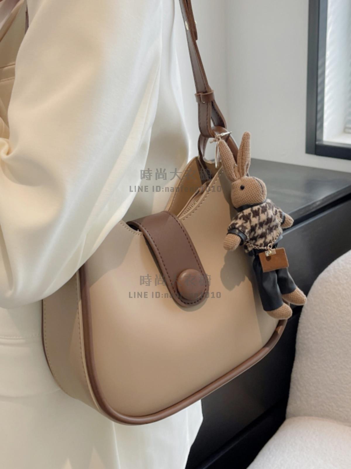 小包包女士側背包腋下水桶包高級感質感斜挎包百搭單肩包斜背包【時尚大衣櫥】 1