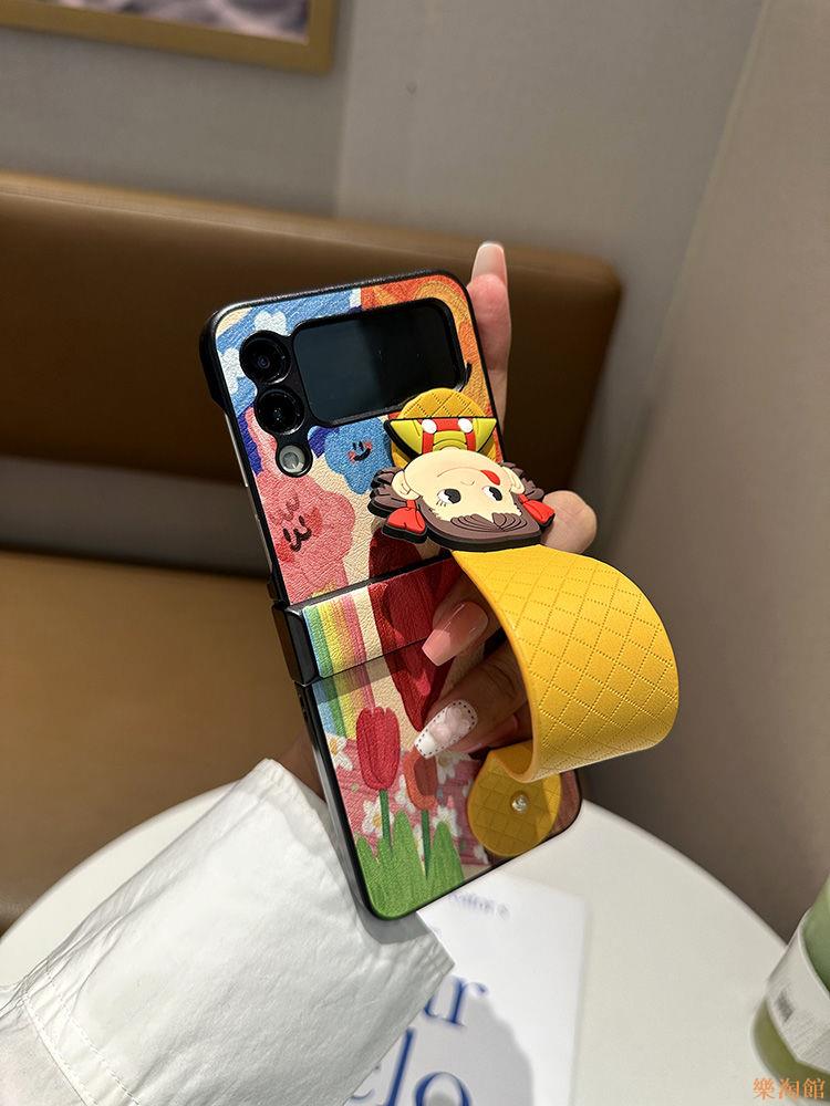 不二家牛奶妹適用三星ZFLIP4保護殼折疊屏Galaxy Z Flip3腕帶卡通