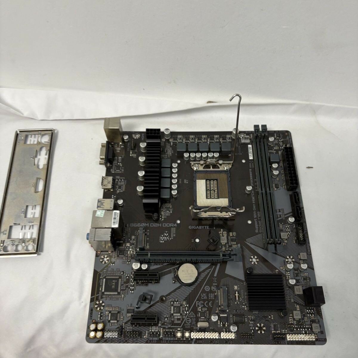 技嘉B660M POWER D2H主機板 支援12代i3 i5 12100 12400 電腦組裝 遊戲主機 高效散熱 穩定耐用 3個月保固