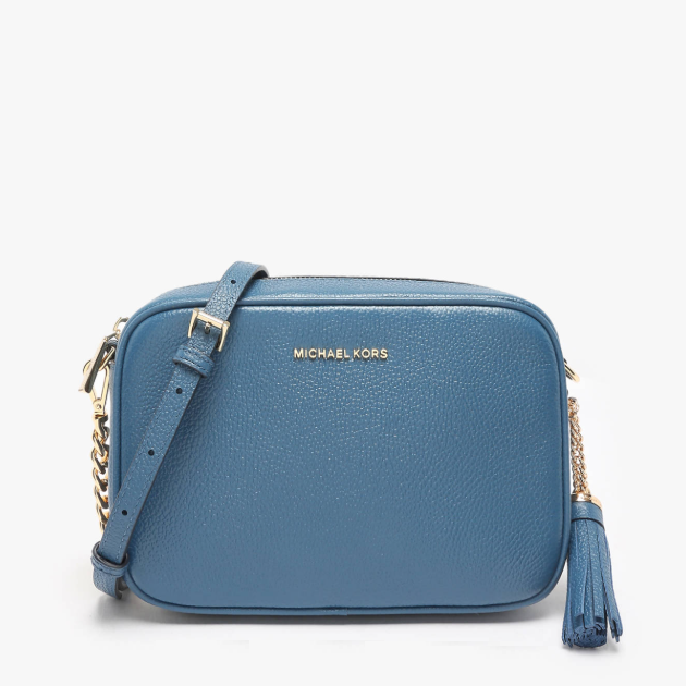 MICHAEL KORS 專櫃款流蘇吊飾相機包 斜揹包 鵝卵石紋真皮 方包 盒子包 M43116 藍色MK(現貨)▶指定Outlet商品5折起☆現貨【送禮首選★APP下單點數4倍送】