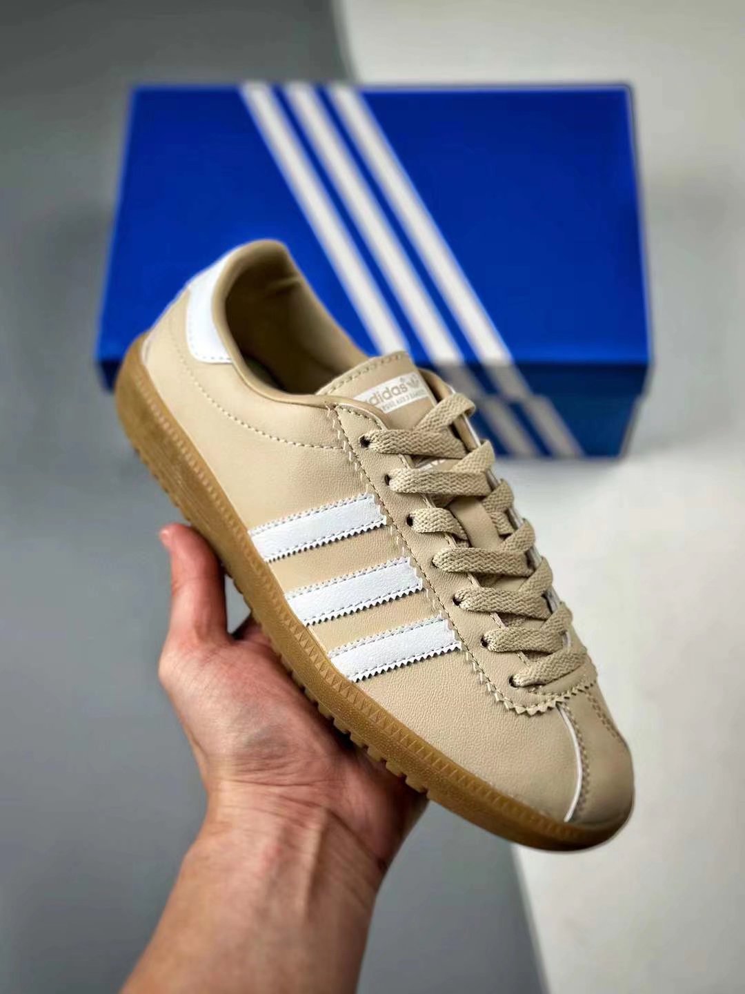 Adidas Originals Bermuda Trainers  男女跑步鞋