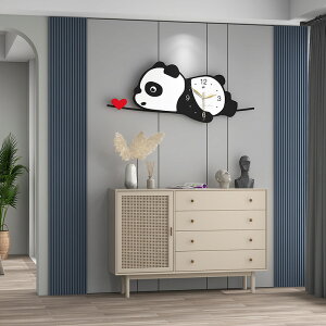 創意熊貓裝飾掛鐘客廳家用卡通時尚鐘表現代網紅兒童房靜音時鐘