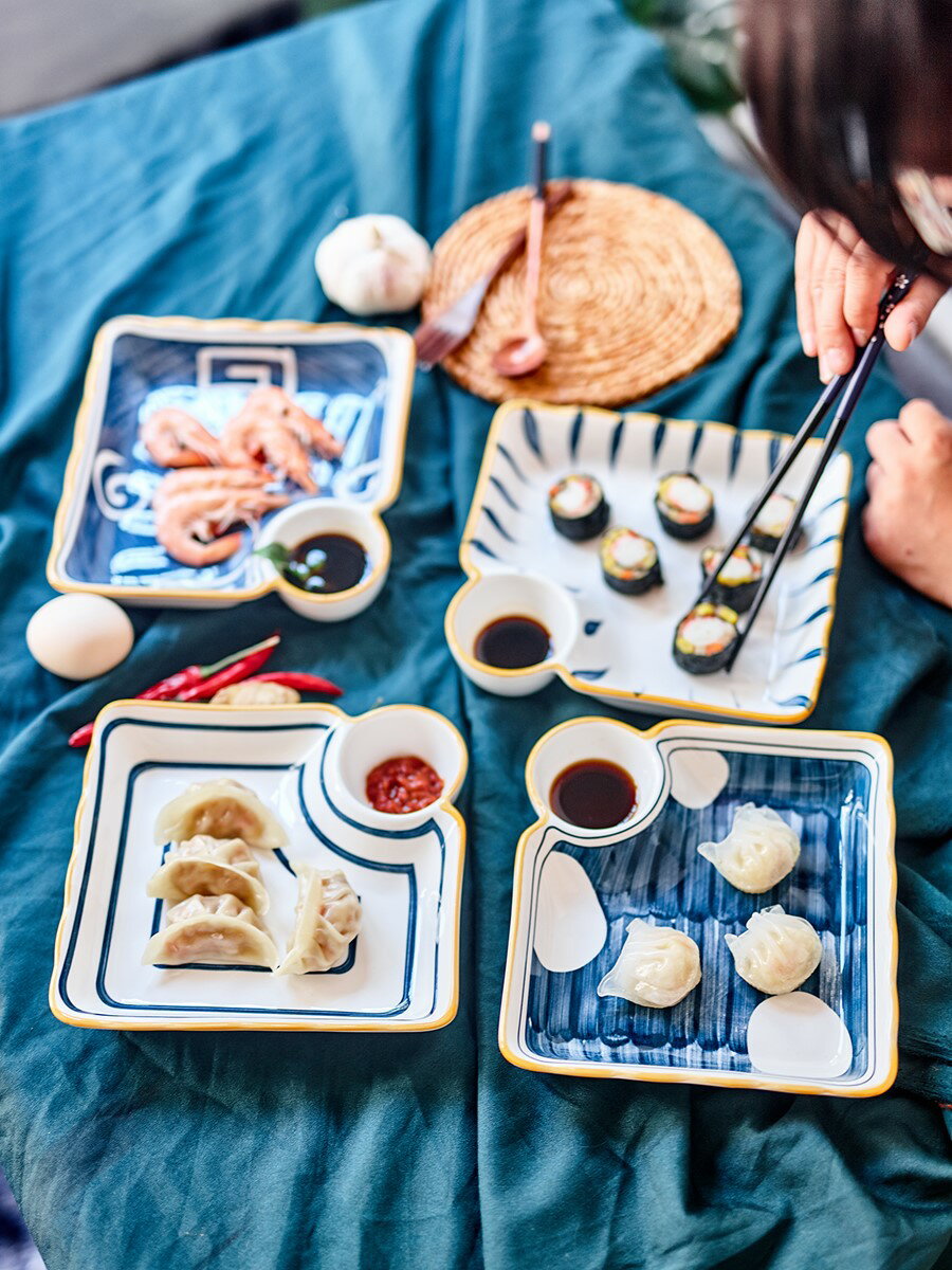 日式陶瓷餃子盤蒸餃包子蒸蝦小吃早餐盤帶醋碟壽司盤蘸料碟分格盤