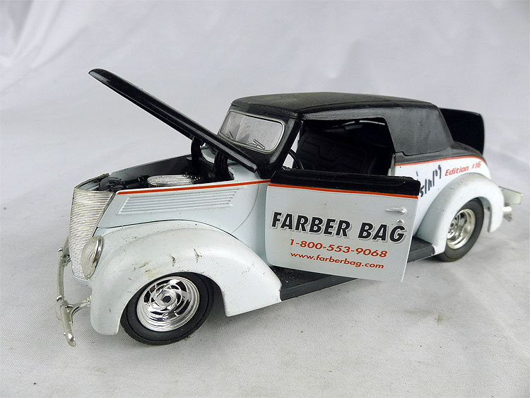 Farber Bag 1937 Ford福特經典合老爺房車模型 特價SpecCast 1:25