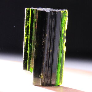 天然黑碧璽電氣石原石擺件綠色水晶體標本石礦物科普教學石頭