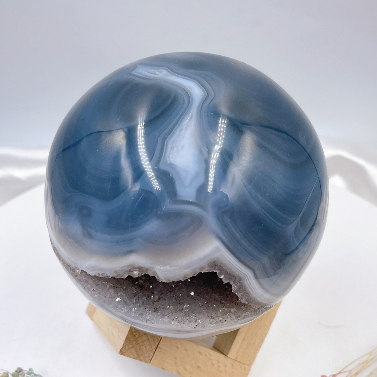 ꧁高品質天然石・大玉瑪瑙透明水晶笑口꧂ パワーストーン 天然石 モロッコ産水晶 笑口丸玉 64mm [T722-685]