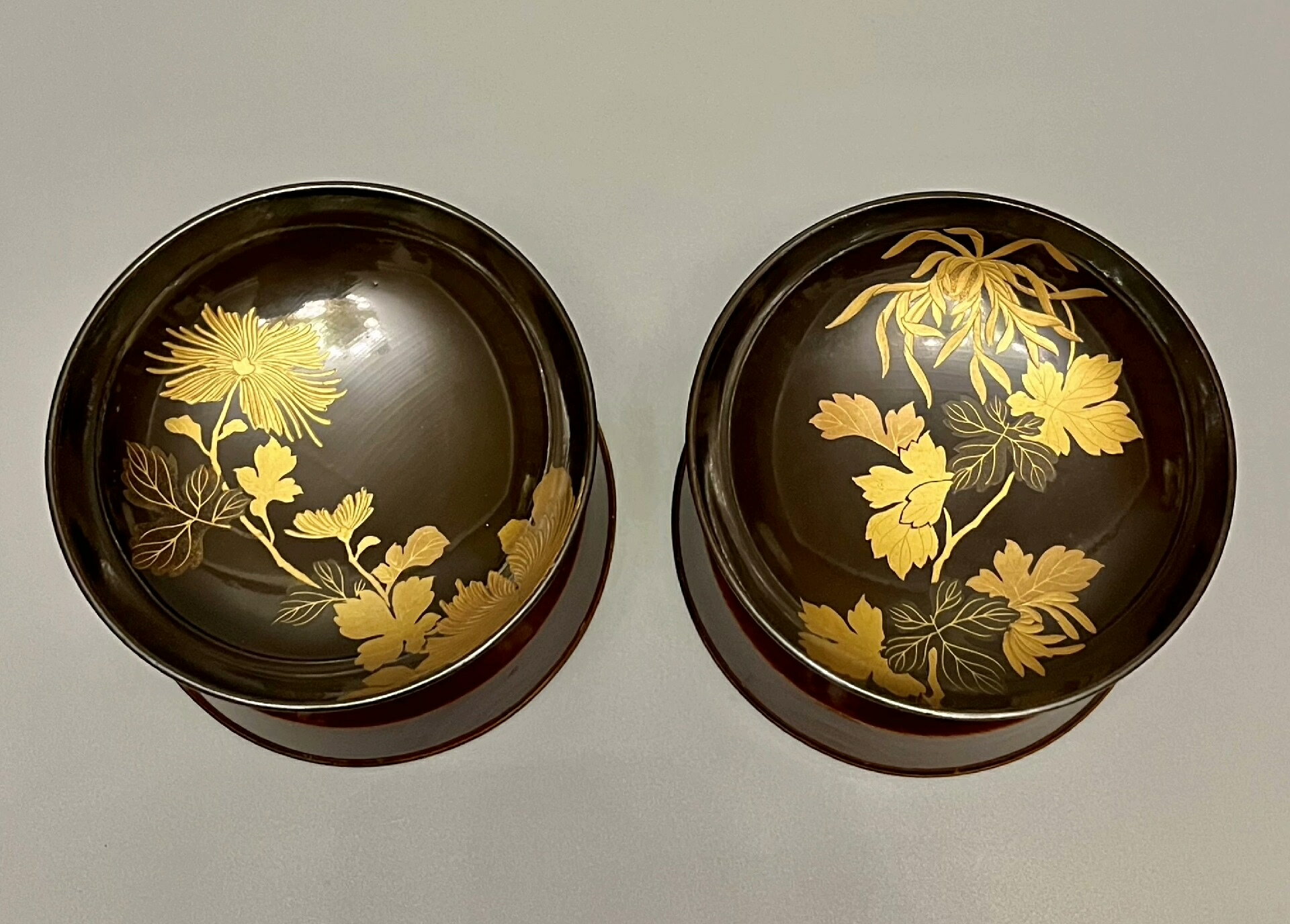 日本回流 大漆金蒔繪一對漆碗 內繪設計打開碗就會有驚艷的