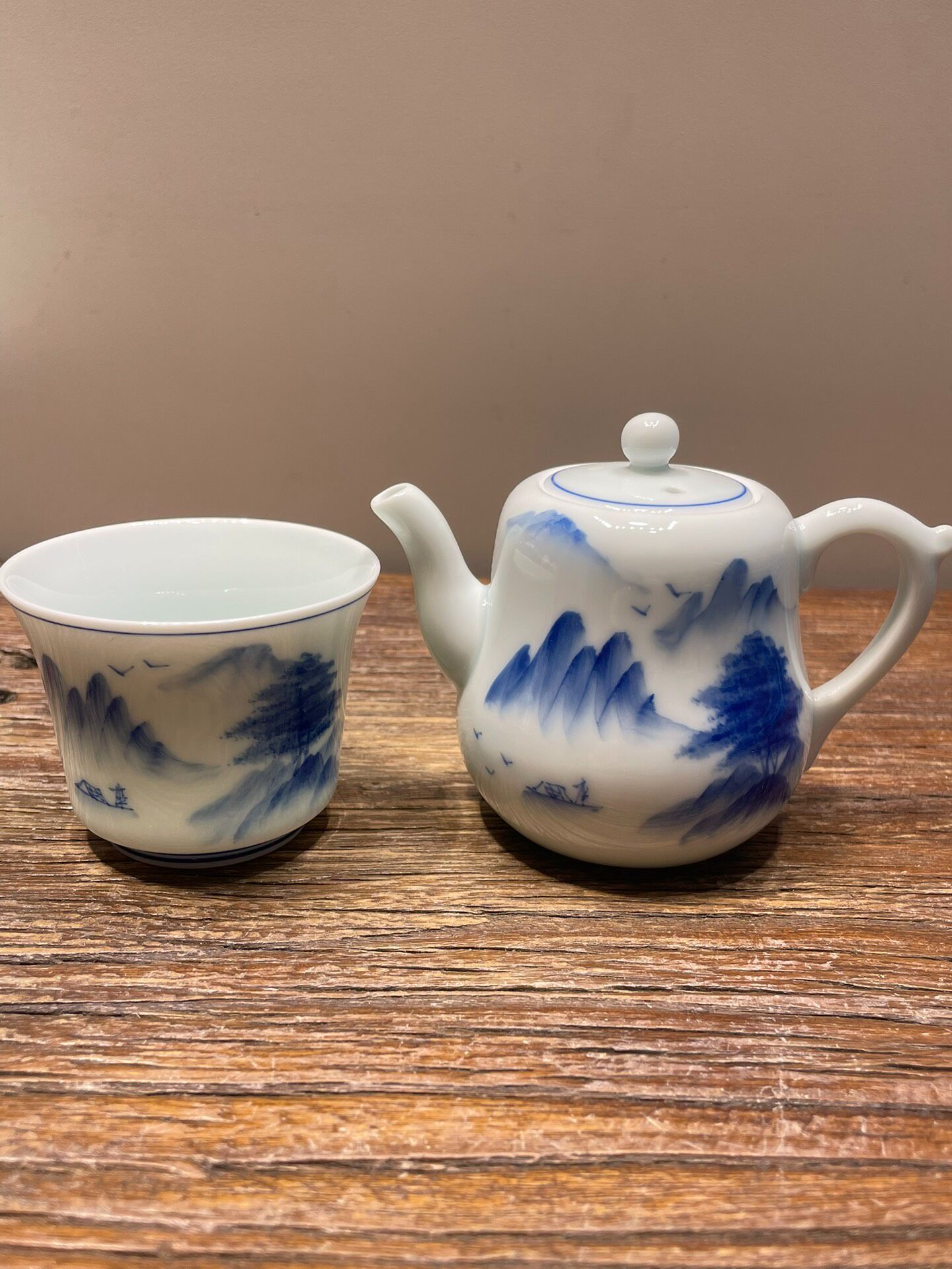 日本有田燒幸山窯純手繪青花山水茶具 一壺兩杯 遠山近水亭臺樓閣 全新全品 日本迴流瓷器 陶瓷茶具組 手繪茶具