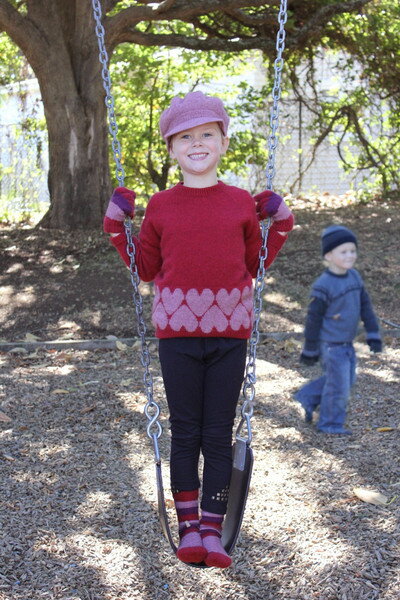 【兒童款】多彩條紋紐西蘭貂毛羊毛手套 超柔暖_深紅粉紅紫莓 1