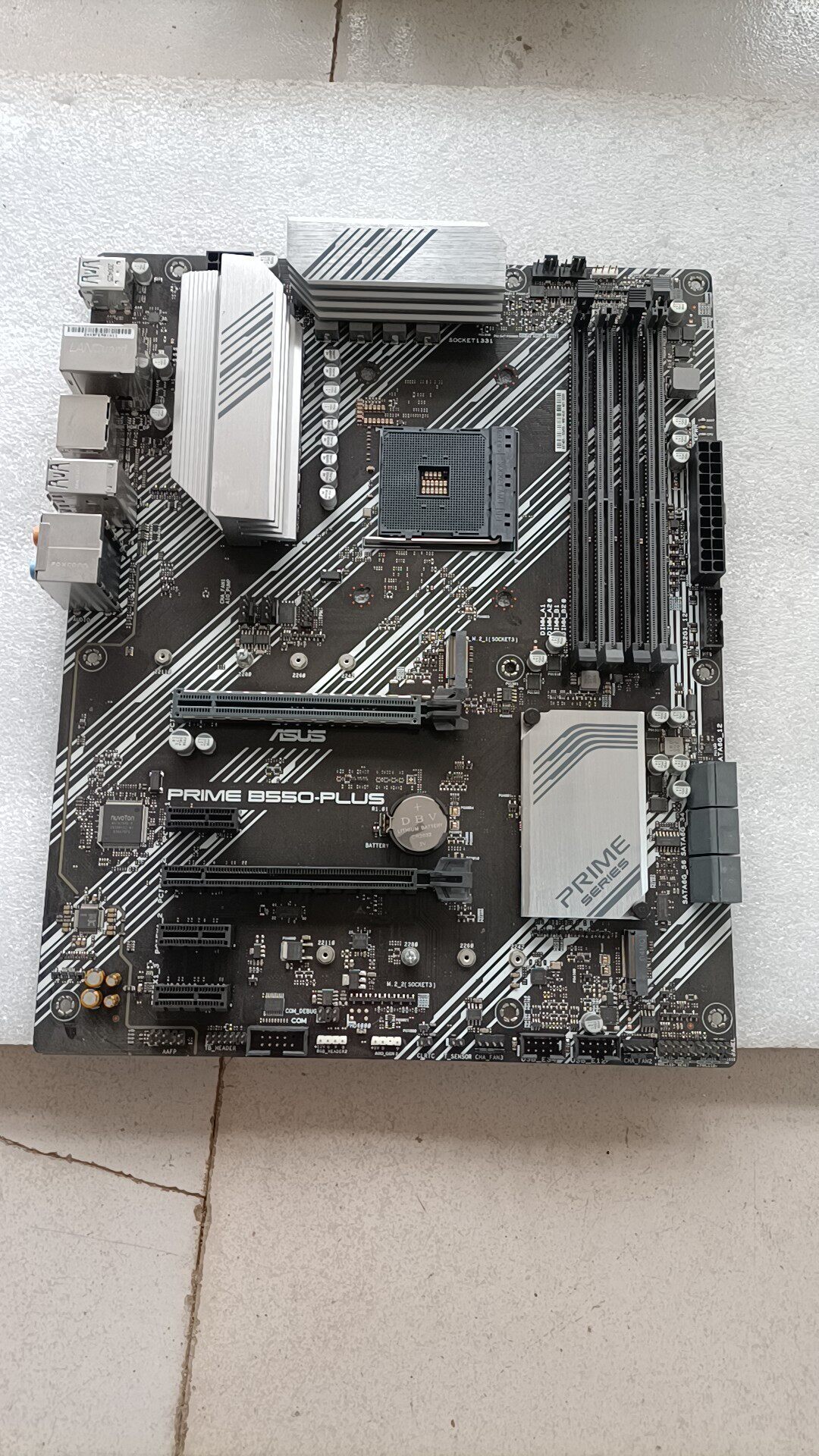 華碩PRIME B550-PLUS主機板 支援銳龍5900x/5800x AM4腳位 拆機板含擋板 4記憶體插槽 雙M.2硬碟介面 SATA6組 內存少一卡槽 功能正常