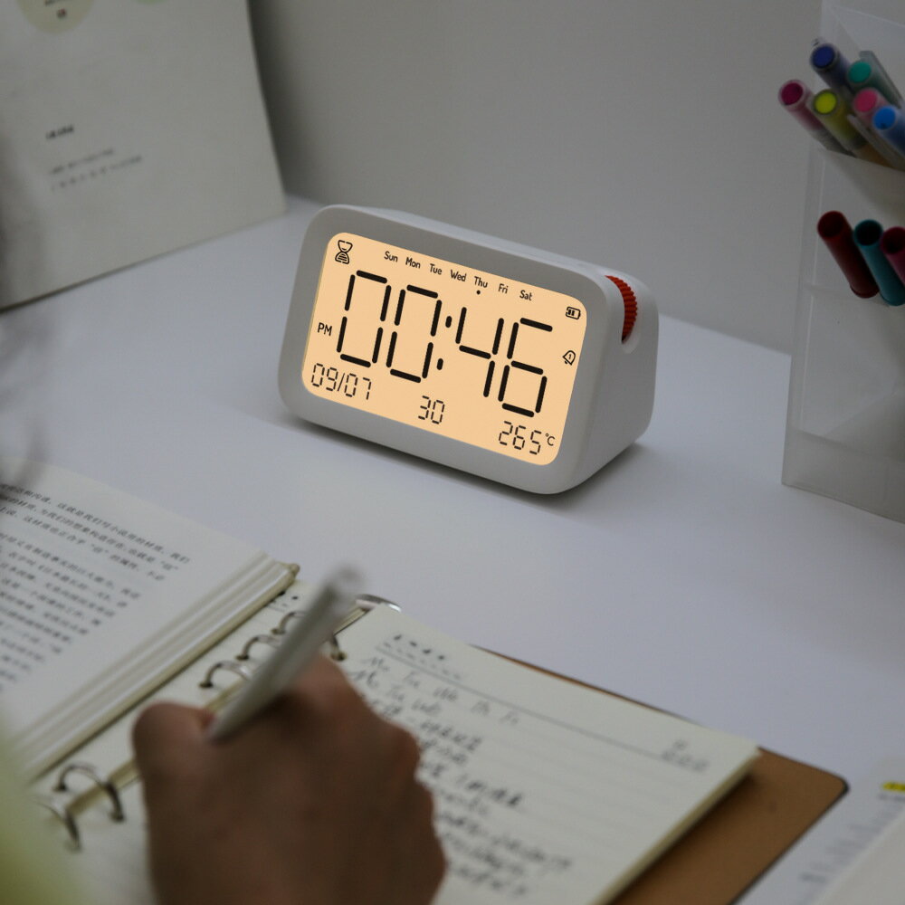 橙點鬧鐘創意多功能智能計時時鐘迷你充電數字電子帶溫日期