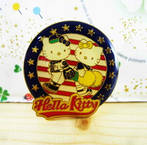 【震撼精品百貨】Hello Kitty 凱蒂貓 KITTY造型徽章-美國職棒(圓) 震撼日式精品百貨