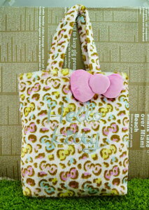 【震撼精品百貨】Hello Kitty 凱蒂貓 豹紋提袋 粉色【共1款】 震撼日式精品百貨